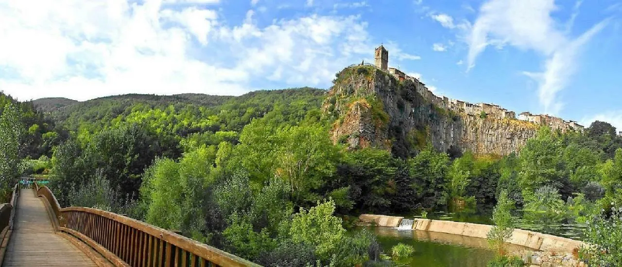 Can Costa Olot 0*,